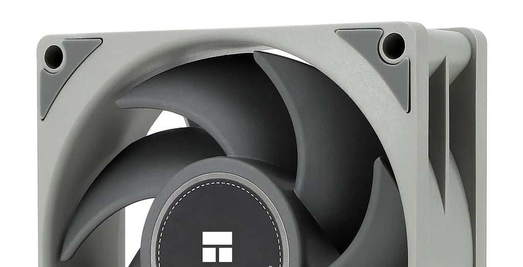 Thermalright TL-B8 8CM chassis fan S-FDB V2 bearing 8cm chassis fan 4pin PWM 2200RPM