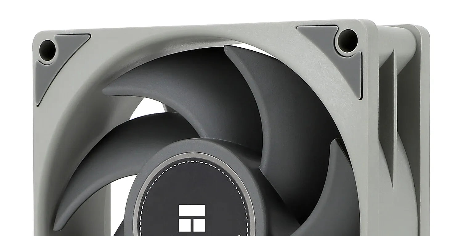 Thermalright TL-B8 8CM chassis fan S-FDB V2 bearing 8cm chassis fan 4pin PWM 2200RPM